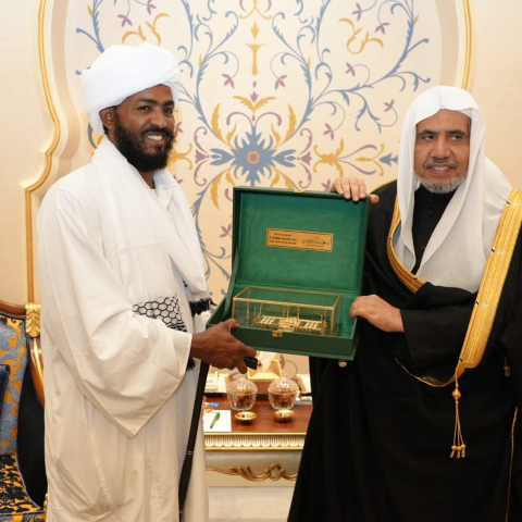 وزير الشؤون الدينية والأوقاف الاتحادي يزور رابطة العالم الإسلامي لبحث التعاون والدعم